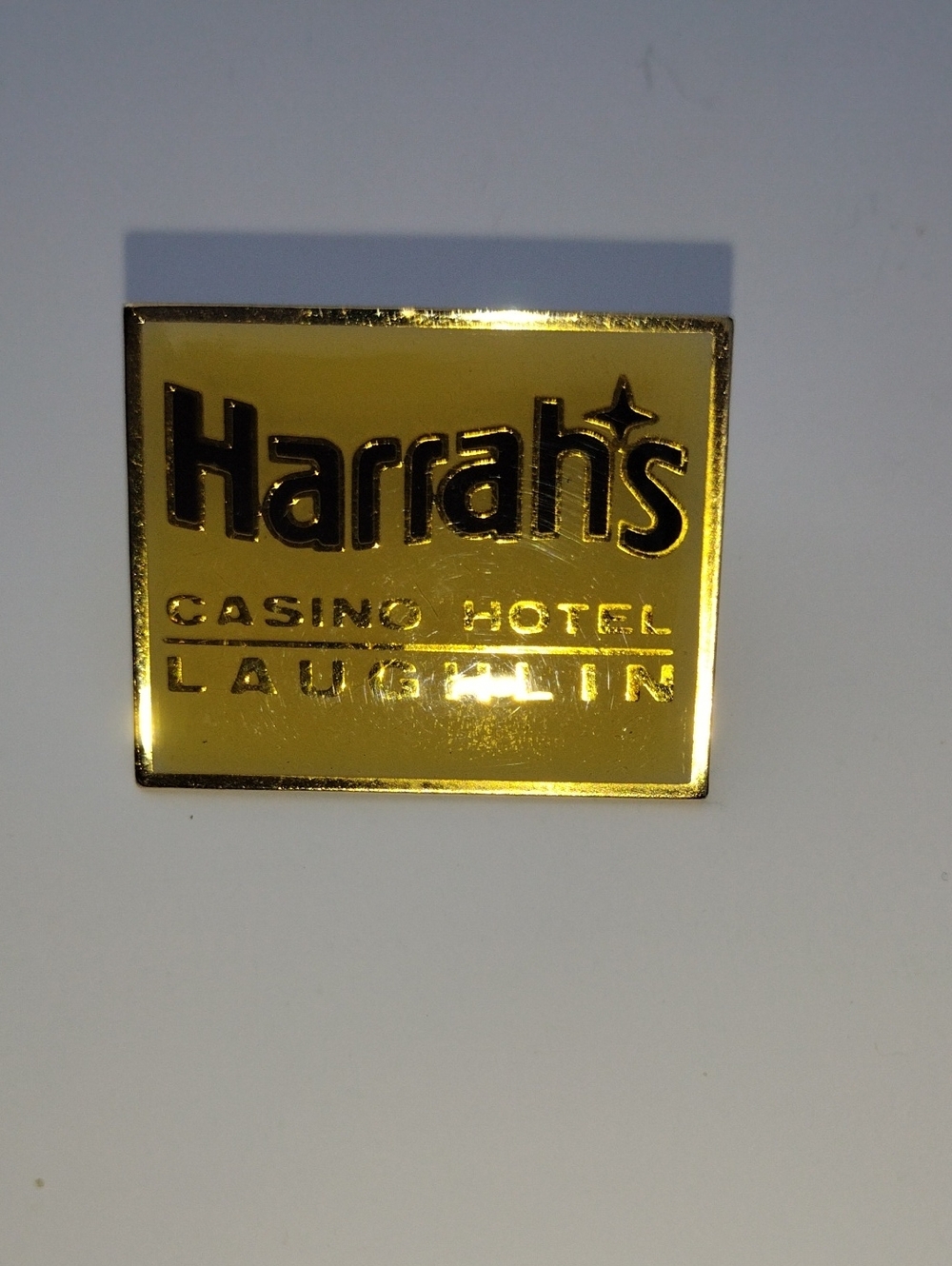 Harrah's Gold Lapel Pin - Men Accessories